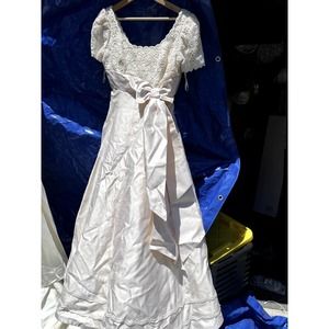 Van Lear Bridals silk wedding gown